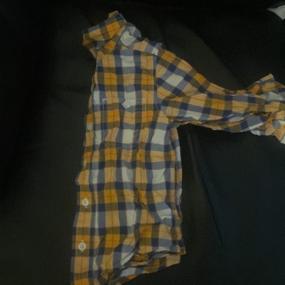 Boys brand name shirts - Picture 2 of 4